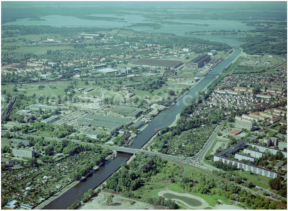 Aerial image Brandenburg - 30.07.2004, Blick auf den Elbe-Havelkanal in Brandenburg