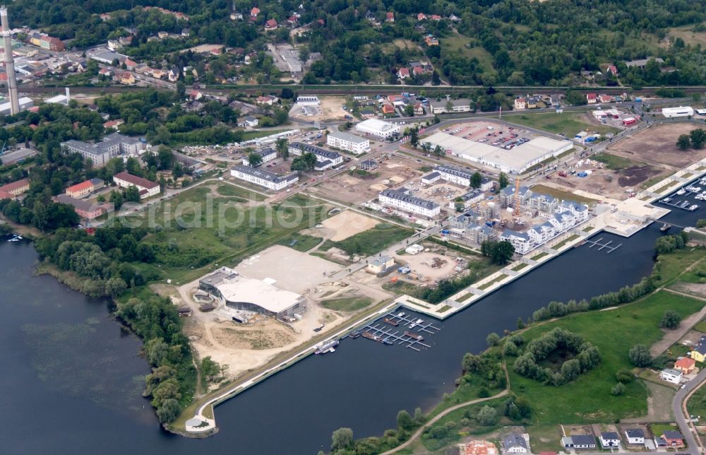 Werder (Havel) from above - View on the Riva-Werder Havelterrassen in Werder (Havel) in the state Brandenburg. In the project of the ANTAN RECONA object company at the large Zernsee Condos and a senior residence will be built