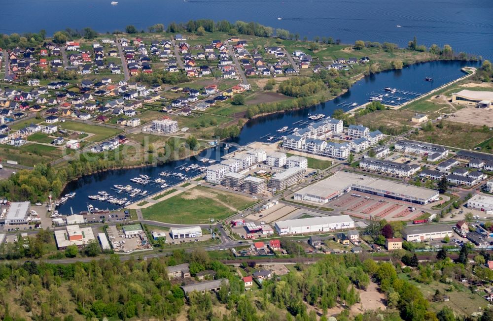 Aerial image Werder (Havel) - View on the Riva-Werder Havelterrassen in Werder (Havel) in the state Brandenburg. In the project of the ANTAN RECONA object company at the large Zernsee Condos and a senior residence will be built