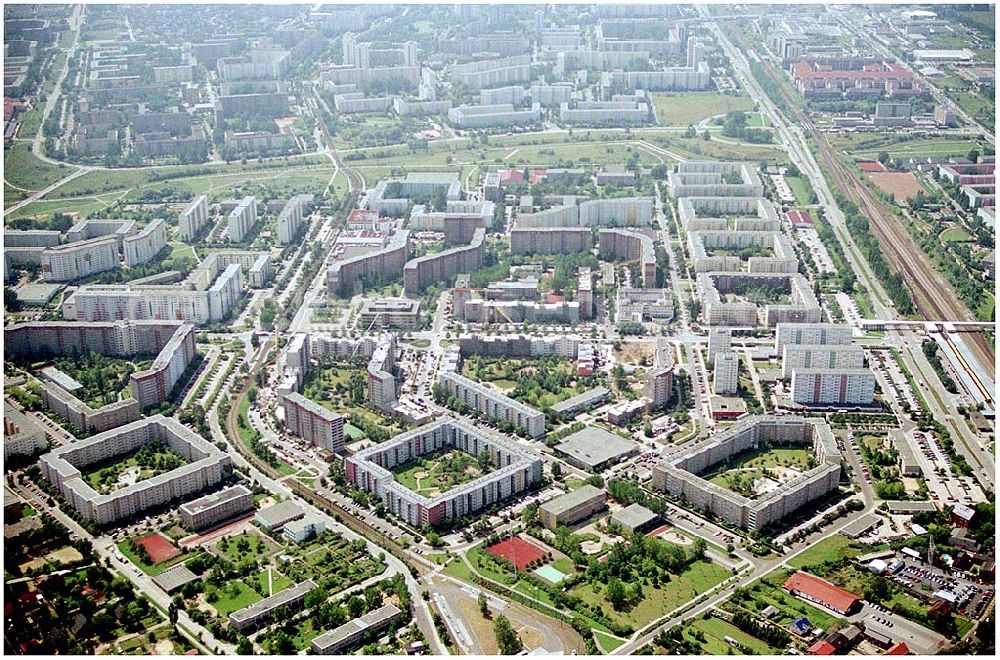 Aerial photograph Berlin-Marzahn - Blick auf Abrißbaustellen in der Wohnsiedlung Havemannstraße - Rosenbecker Straße / Eichhorster Straße in Berlin-Marzahn / Ahrensfelde. Ein Projekt der DEGEWO / WBG Marzahn. Baufirmen: