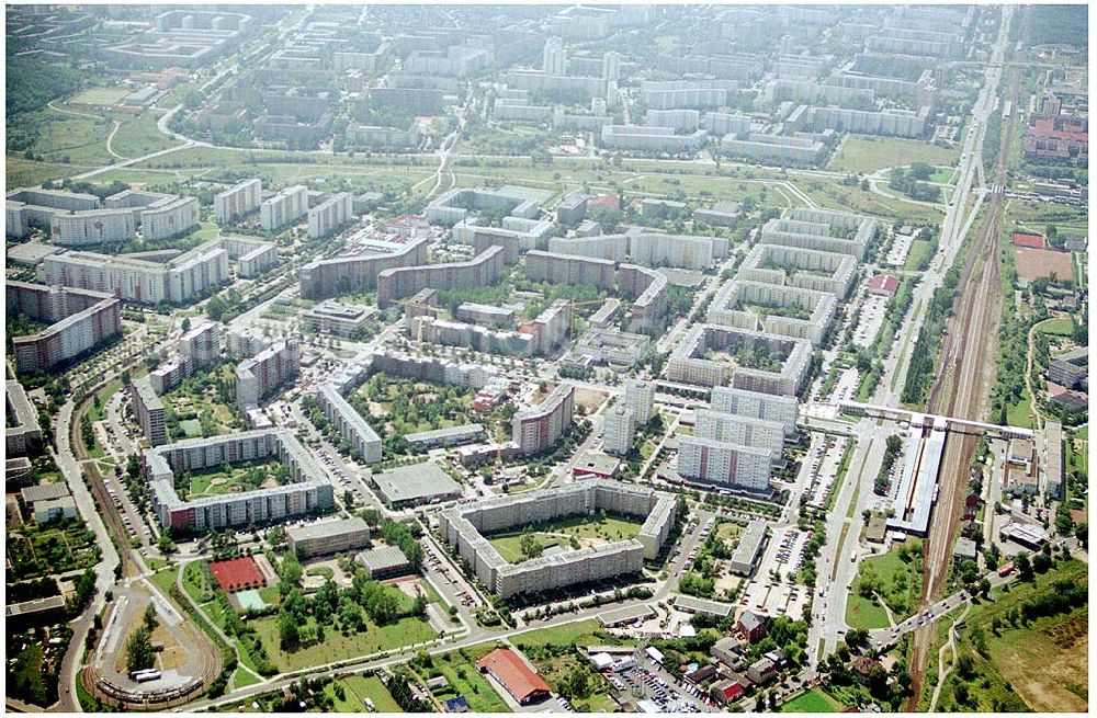 Berlin-Marzahn from the bird's eye view: Blick auf Abrißbaustellen in der Wohnsiedlung Havemannstraße - Rosenbecker Straße / Eichhorster Straße in Berlin-Marzahn / Ahrensfelde. Ein Projekt der DEGEWO / WBG Marzahn. Baufirmen: