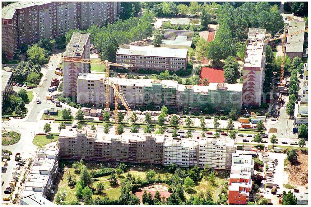 Aerial image Berlin-Marzahn - Blick auf Abrißbaustellen in der Wohnsiedlung Havemannstraße - Rosenbecker Straße / Eichhorster Straße in Berlin-Marzahn / Ahrensfelde. Ein Projekt der DEGEWO / WBG Marzahn. Baufirmen: