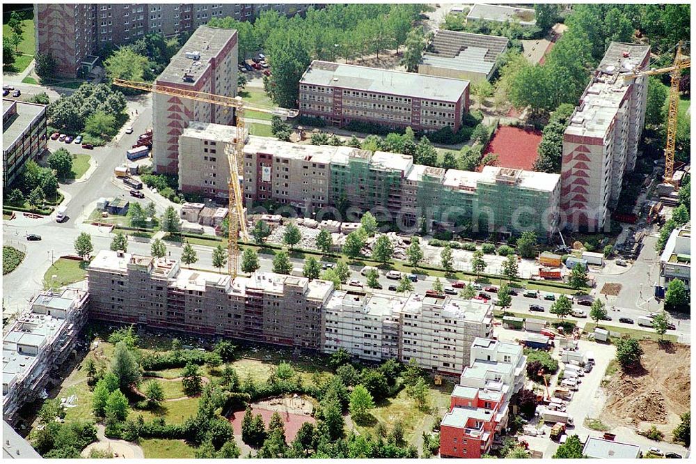 Aerial photograph Berlin-Marzahn - Blick auf Abrißbaustellen in der Wohnsiedlung Havemannstraße - Rosenbecker Straße / Eichhorster Straße in Berlin-Marzahn / Ahrensfelde. Ein Projekt der DEGEWO / WBG Marzahn. Baufirmen: