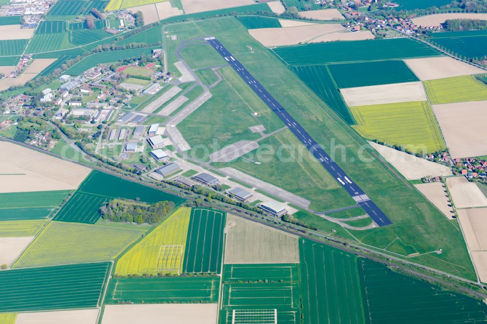 Bückeburg from the bird's eye view: Runway with tarmac terrain of airfield in Bueckeburg in the state Lower Saxony