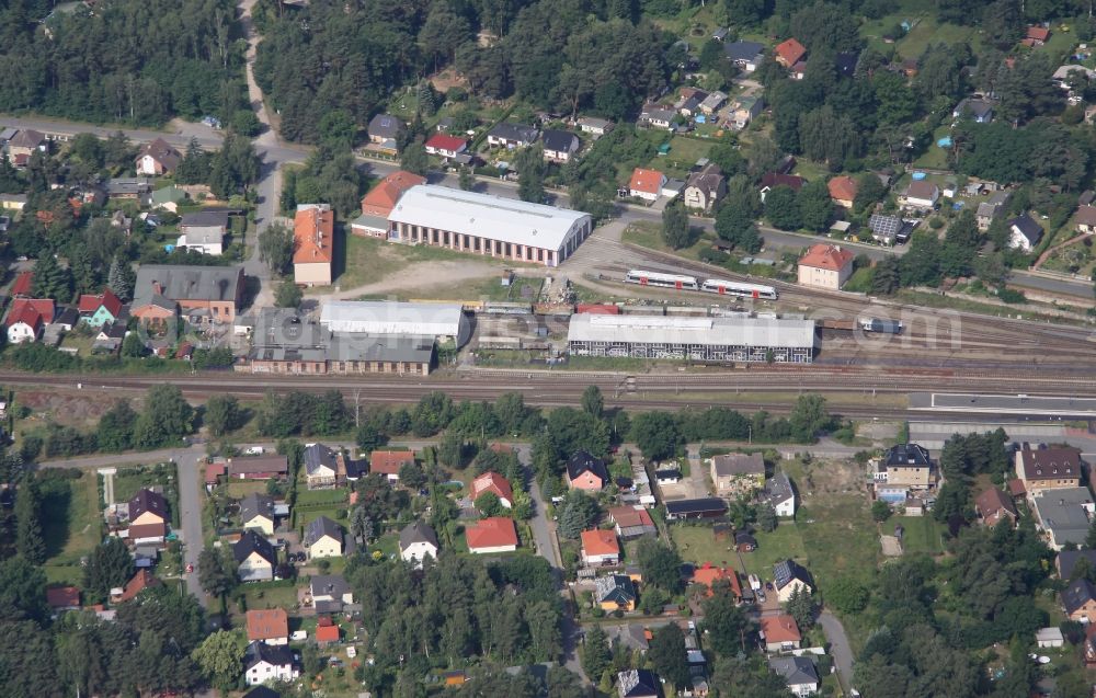 Basdorf from the bird's eye view: Museum Heidekrautbahnmuseum, Railway depot and repair shop for maintenance and repair of trains of passenger transport of the company NEB Betriebsgesellschaft mbH (Niederbarnimer Eisenbahn) in Basdorf in the state Brandenburg