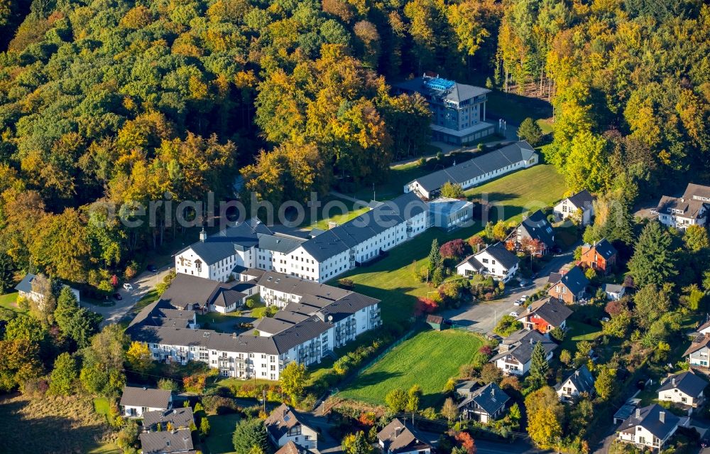 Aerial photograph Freudenberg - Home and Assisted Living of the Stiftung Diakonissenhaus Friedenshort an der Friedenshortstrasse in Freudenberg in the state North Rhine-Westphalia