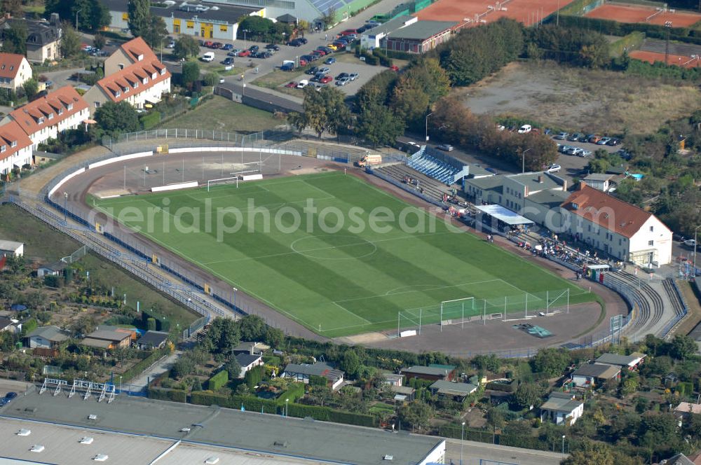 Aerial photograph Magdeburg - Blick auf das Heinrich-Germer-Stadion im Stadtteil Sudenburg. Das Stadion an der Salzmannstraße wurde 1920 erbaut und hat eine Kapazität von 4990 Plätzen. Nutzende Verein sind der Magdeburger FFC, der MSV 90 Preussen und das American Football-Team Magdeburg Virgin Guards. Kontakt: Salzmannstraße 34, 39112 Magdeburg, Tel. +49(0)391 6224123