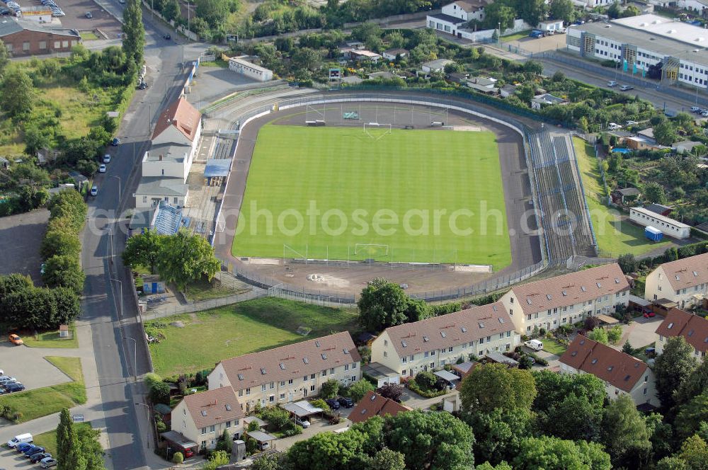 Magdeburg from the bird's eye view: Blick auf das Heinrich-Germer-Stadion im Stadtteil Sudenburg. Das Stadion an der Salzmannstraße wurde 1920 erbaut und hat eine Kapazität von 4990 Plätzen. Nutzende Verein sind der Magdeburger FFC, der MSV 90 Preussen und das American Football-Team Magdeburg Virgin Guards. Kontakt: Salzmannstraße 34, 39112 Magdeburg, Tel. +49(0)391 6224123, Platzvergabe: Tel. +49(0)391 5403830