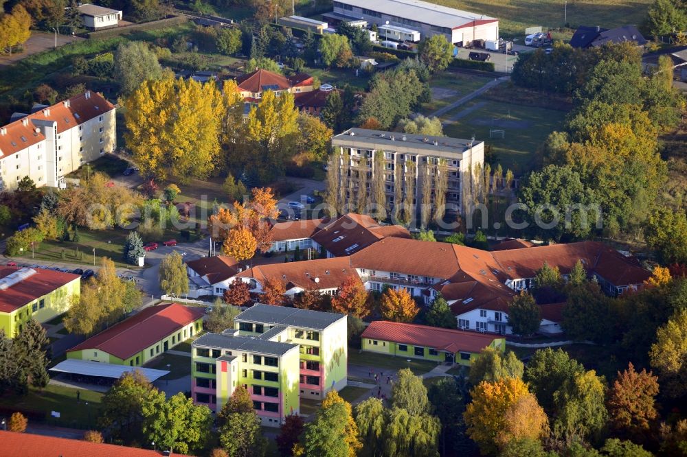 Aerial photograph Tangerhütte - View of the Heinrich-Rieke-School in Tangermünde in the state Saxony-Anhalt. It is a primary school