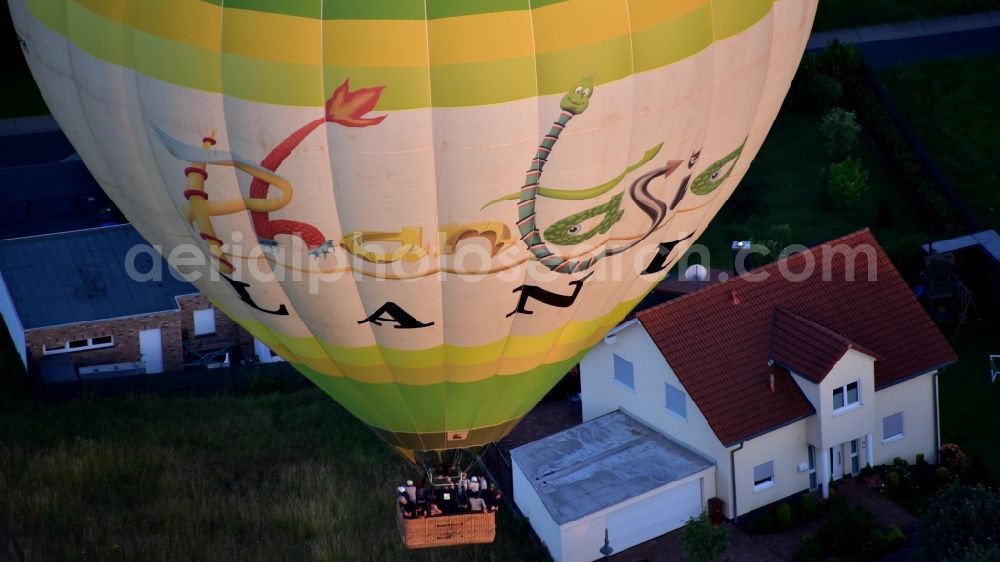 Aerial image Bonn - Hot air balloon in flight over the airspace of Bruchhausen (Neuwied district) in Rheinland-Pfalz, Germany