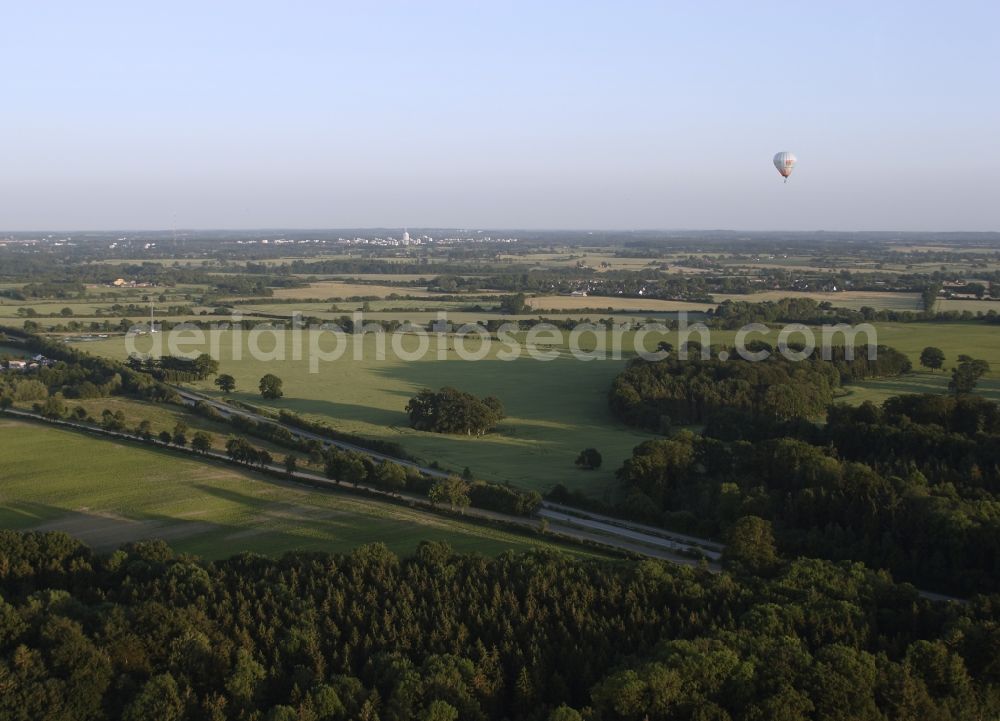 Aerial image Tüttendorf - Hot air balloon in Tuettendorf in Schleswig-Holstein