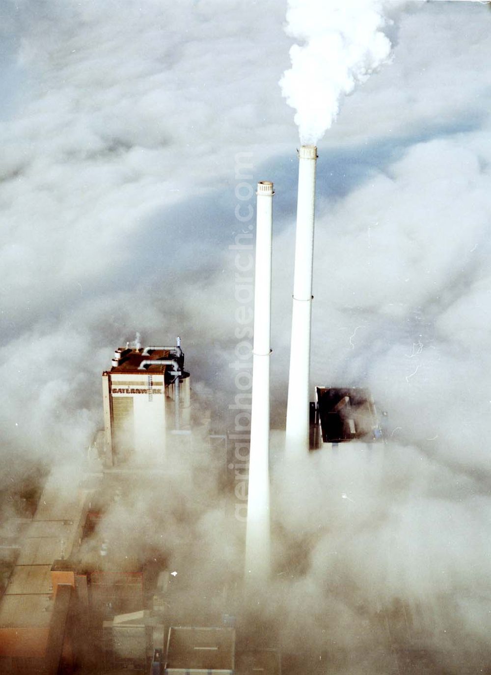 Schandorf Wackersdorf from the bird's eye view: 30.09.2002 Heizkraftwerk Bayern Türme in den Wolken Schandorf Wackersdorf