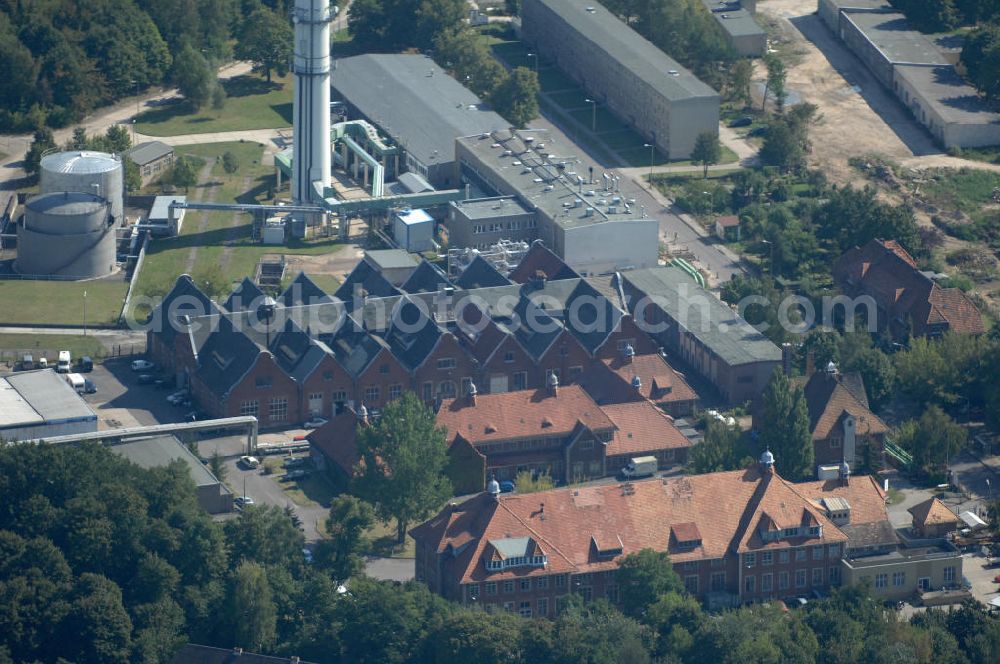 Berlin from above - Blick auf das Heizkraftwerk in Berlin-Buch. Das 1974 erstmals in Betrieb genommene kleinste Berliner Kraftwerk läuft nach dem Prinzip der Kraft-Wärme-Kopplung und wird durch die Vattenfall AG betrieben.