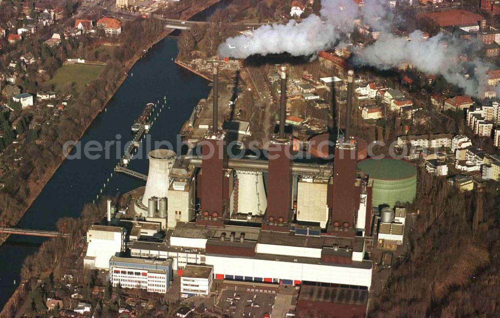 Berlin - Steglitz from the bird's eye view: Heizkraftwerk Steglitz (Whisky II - Pflichtmeldepunkt für die allgemeine Luftfahrt)