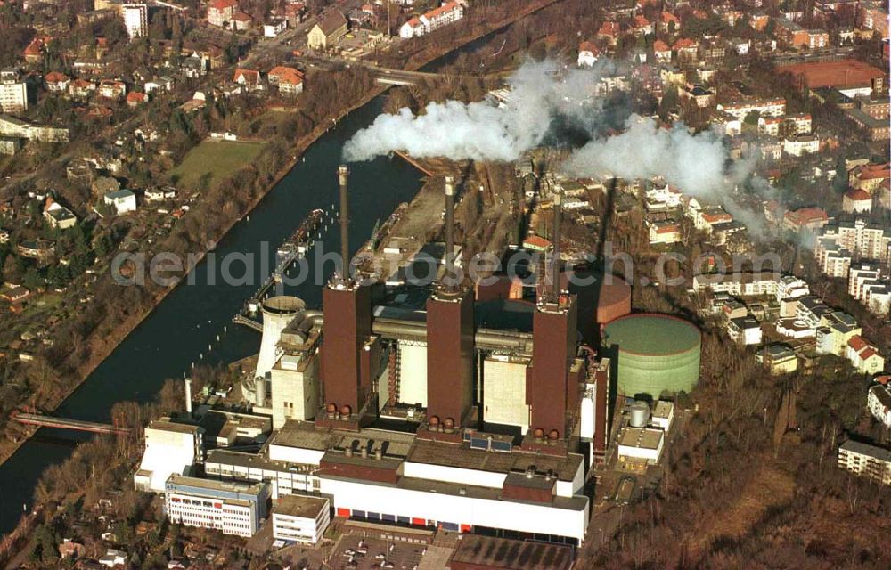 Aerial image Berlin - Steglitz - Heizkraftwerk Steglitz (Whisky II - Pflichtmeldepunkt für die allgemeine Luftfahrt)