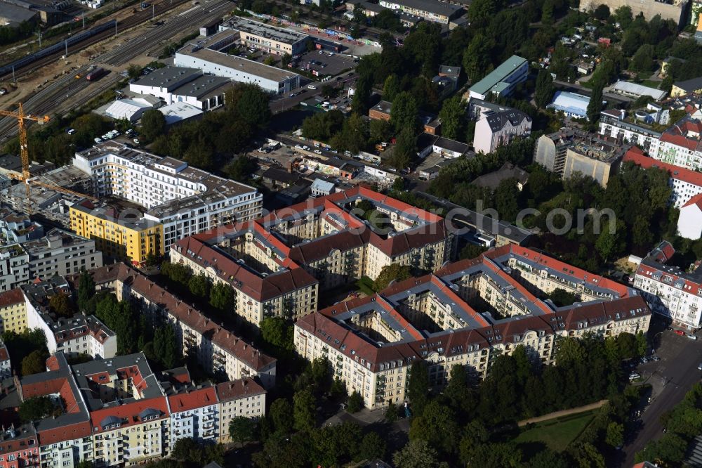 Aerial photograph Berlin OT Friedrichshain - View of the Helenenhof in the district of Friedrichshain in Berlin