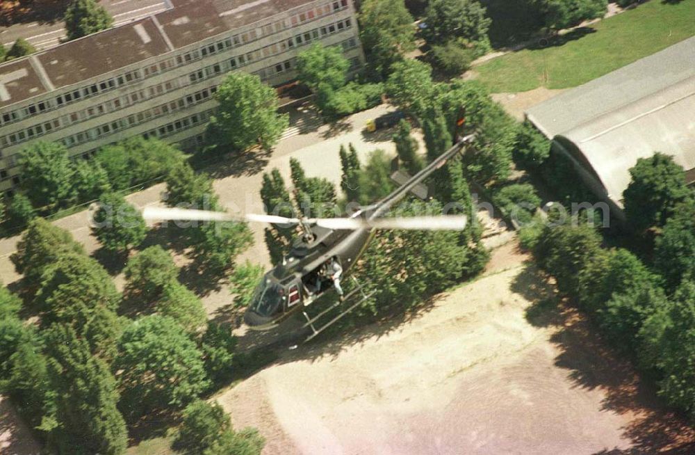 Berlin - Friedrichshain from above - Helikopter über der Karl-Marx-Allee.