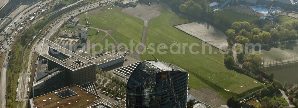 Aerial photograph Paris - Helipad - airfield for helicopters Issy-les-Moulineaux in Paris in Ile-de-France, France