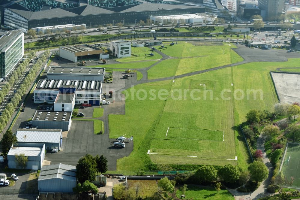 Aerial image Paris - Helipad - airfield for helicopters Issy-les-Moulineaux in Paris in Ile-de-France, France