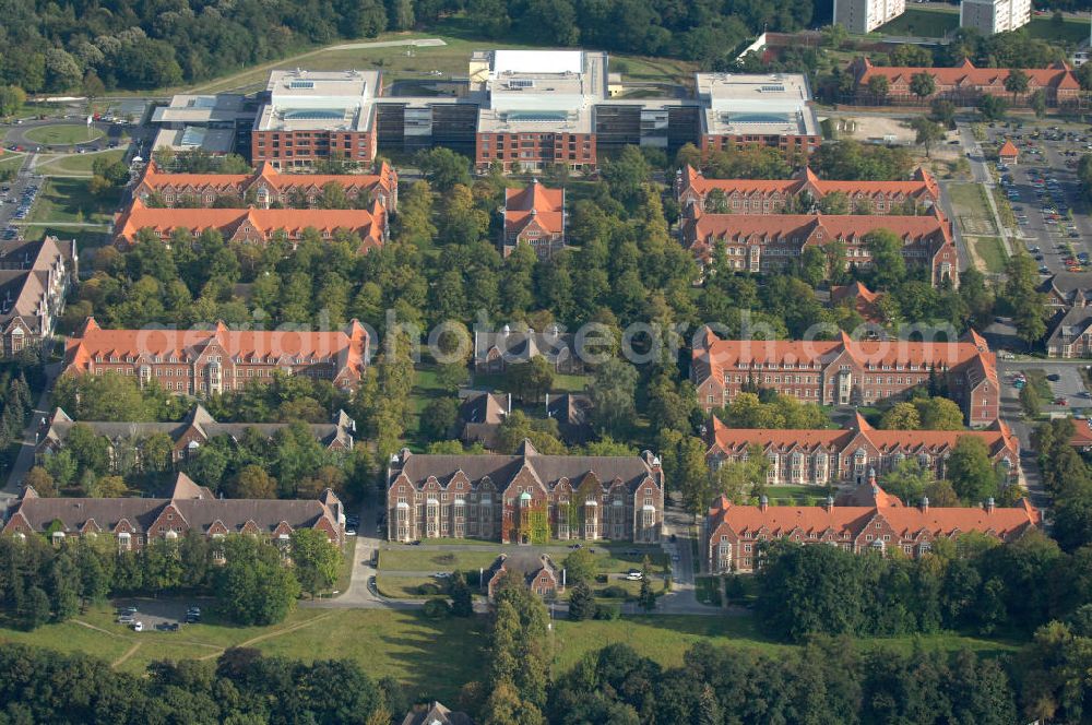 Berlin from the bird's eye view: Blick auf das Helios Klinikum / Krankenhaus in Berlin-Buch.