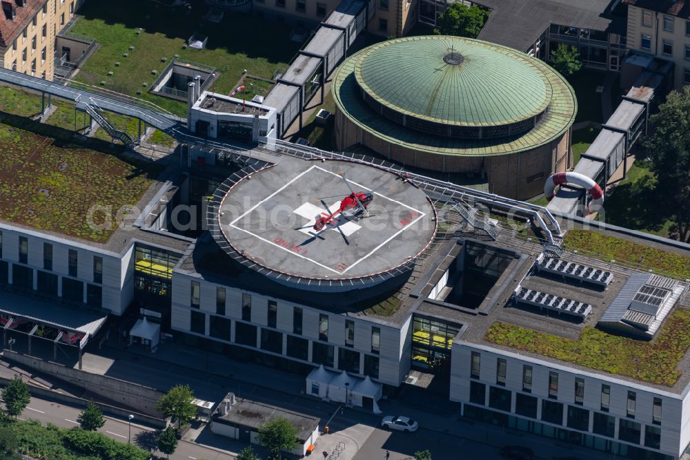 Freiburg im Breisgau from the bird's eye view: Helicopter helipad on the clinic grounds of the hospital Uniklinik in Freiburg im Breisgau in the state Baden-Wuerttemberg, Germany