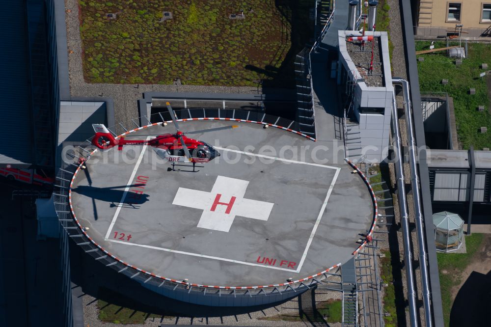 Aerial image Freiburg im Breisgau - Helicopter helipad on the clinic grounds of the hospital Uniklinik in Freiburg im Breisgau in the state Baden-Wuerttemberg, Germany