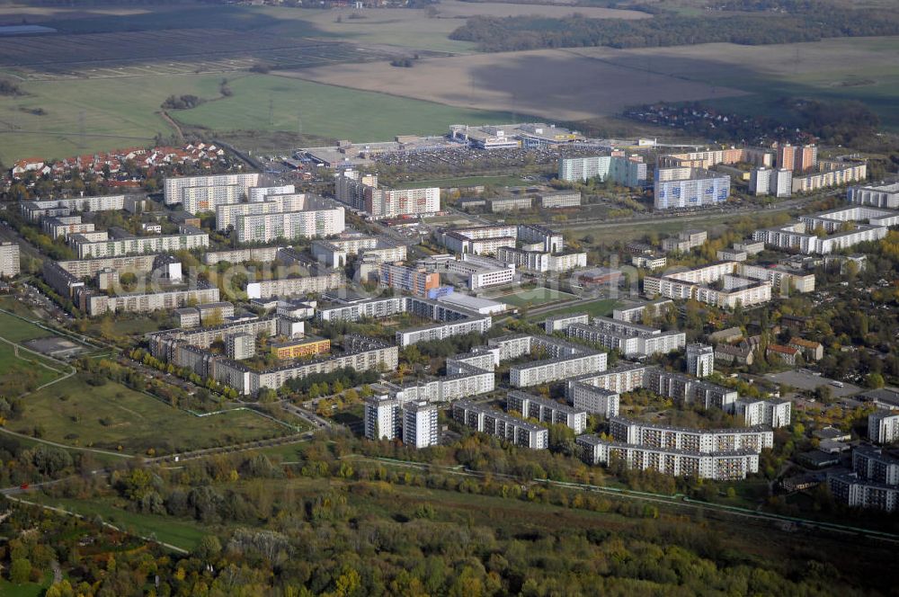 Aerial image Berlin - Blick auf Hellersdorf in Berlin. Hellersdorf ist ein Ortsteil Berlins. Er entstand aus dem Projekt Großwohnsiedlung in Plattenbauweise. Die Plattenbauten wurden in den 80er Jahren errichtet.