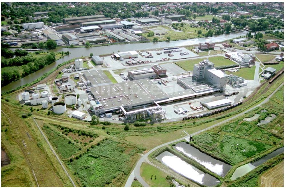 Aerial image Genthin - 22.08.2004, Waschmittelwerk der HENKEL AG (SPEE-Werk) in Genthin - Sachsen - Anhalt. Postanschrift: Ziegeleistraße 56, 39307 Genthin oder Postfach 11 43, 39301 Genthin,Tel.: ++49 (0) 39 33 8 85-0, Fax: ++49 (0) 39 33 8 85-2 01