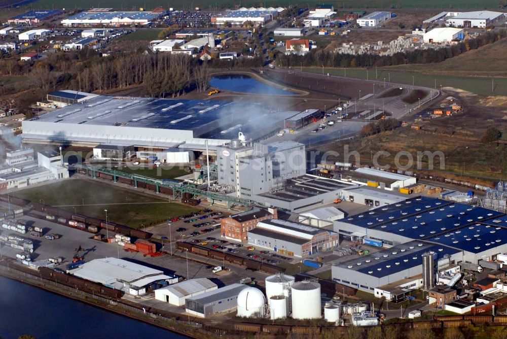 Genthin from the bird's eye view: Blick auf die Fabrik der Henkel Genthin GmbH in Genthin. Kontakt: Henkel Genthin GmbH, Postfach 11 43 / 39301 Genthin,