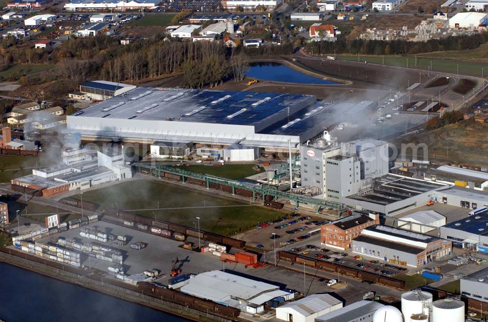 Aerial image Genthin - Blick auf die Fabrik der Henkel Genthin GmbH in Genthin. Kontakt: Henkel Genthin GmbH, Postfach 11 43 / 39301 Genthin,