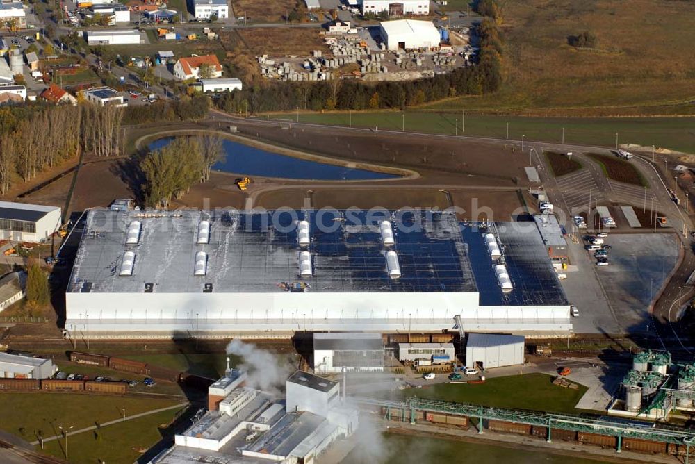 Genthin from the bird's eye view: Blick auf die Fabrik der Henkel Genthin GmbH in Genthin. Kontakt: Henkel Genthin GmbH, Postfach 11 43 / 39301 Genthin,