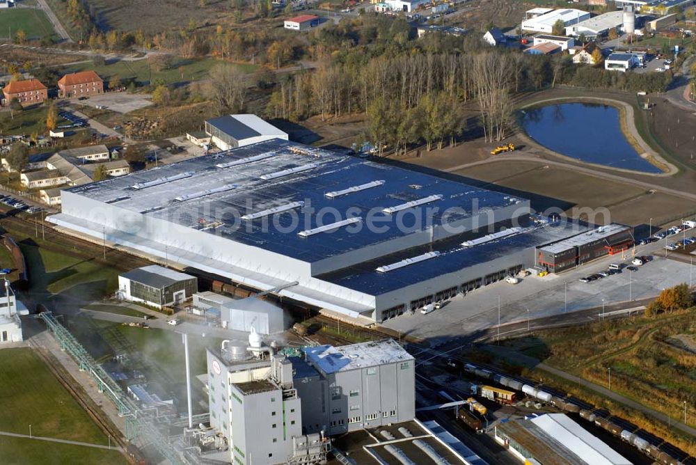 Aerial image Genthin - Blick auf die Fabrik der Henkel Genthin GmbH in Genthin. Kontakt: Henkel Genthin GmbH, Postfach 11 43 / 39301 Genthin,