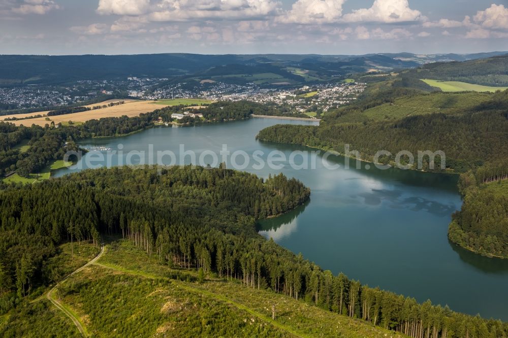 Meschede from the bird's eye view: Lake Hennesee at the Hennedam near Meschede in the Sauerland region in North Rhine-Westphalia