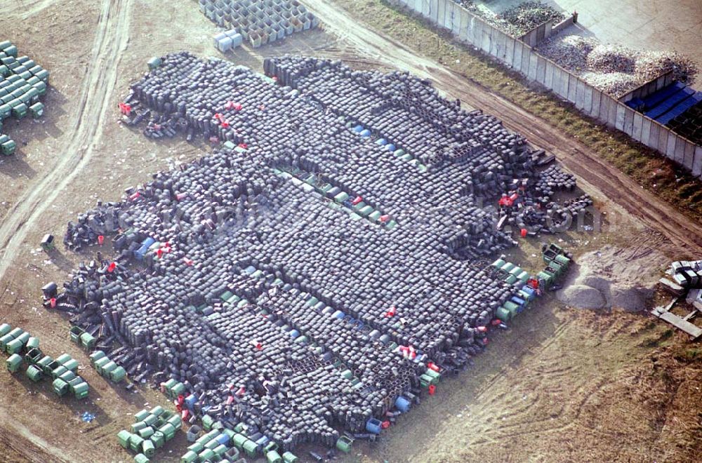 Hennickendorf / BRB from above - 17.03.2004 Hennickendorf, Recycling-Firma