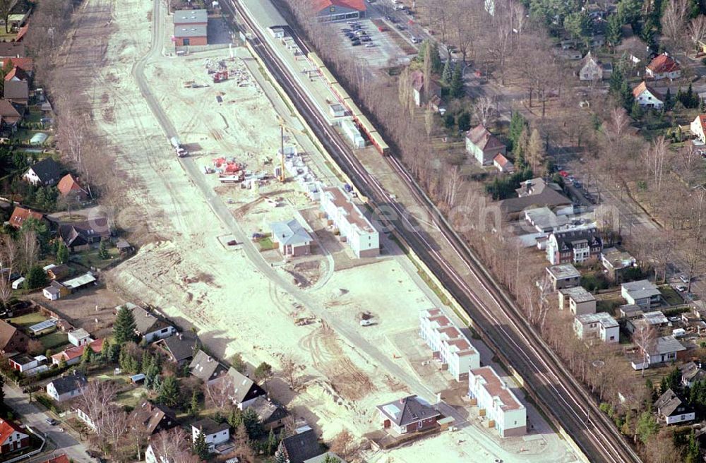 Aerial image Hennigsdorf / BRB - 17.03.2004 Hennigsdorf bei Berlin, Wohnsiedlungsneubau am S-Bahnhof Hennigsdorf