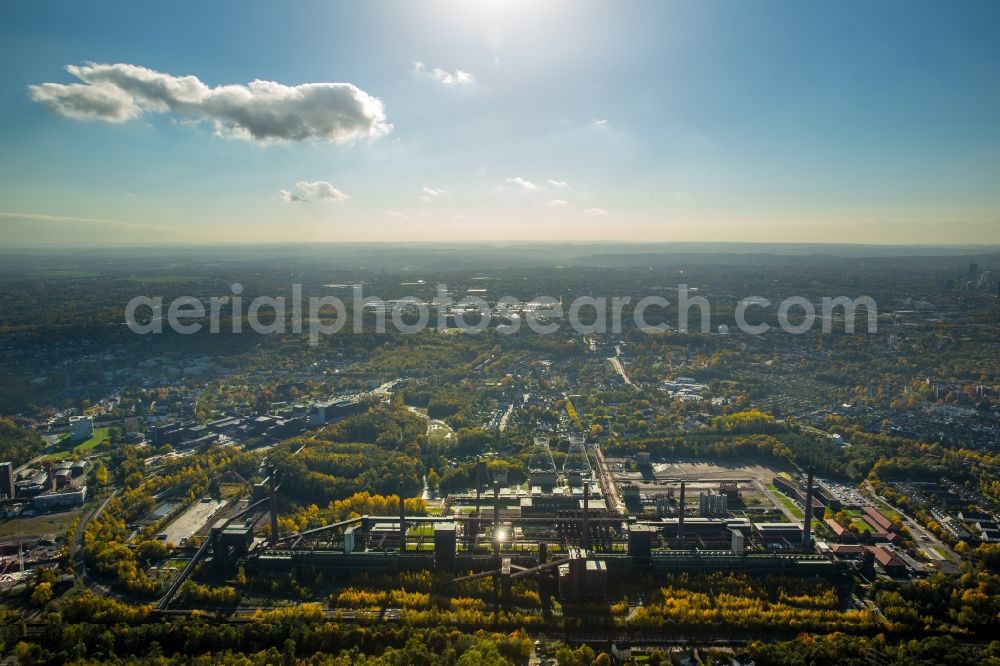 Aerial photograph Essen - The coke oven plant Zollverein in Essen in the industrial area of Ruhrgebiet in the state of North Rhine-Westphalia. The site was considered as the most modern in Europe and is UNESCO world heritage site today. Due to the steel crisis, the compound was closed and is a protected building today