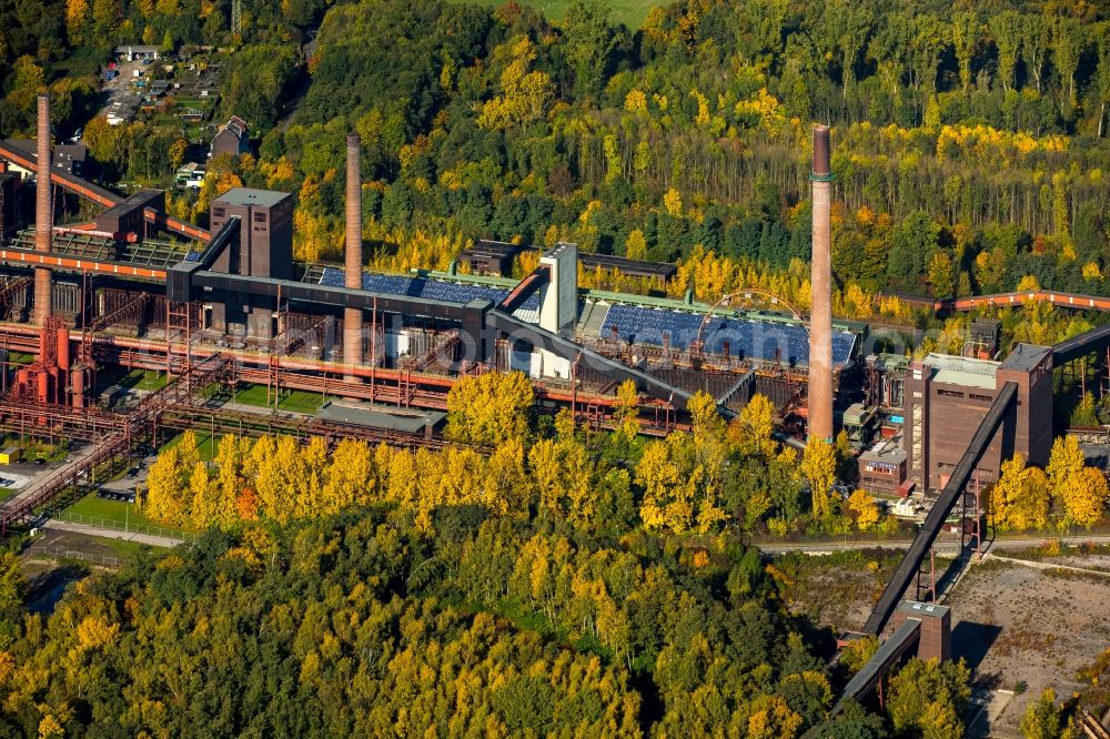 Aerial image Essen - The coke oven plant Zollverein in Essen in the industrial area of Ruhrgebiet in the state of North Rhine-Westphalia. The site was considered as the most modern in Europe and is UNESCO world heritage site today. Due to the steel crisis, the compound was closed and is a protected building today