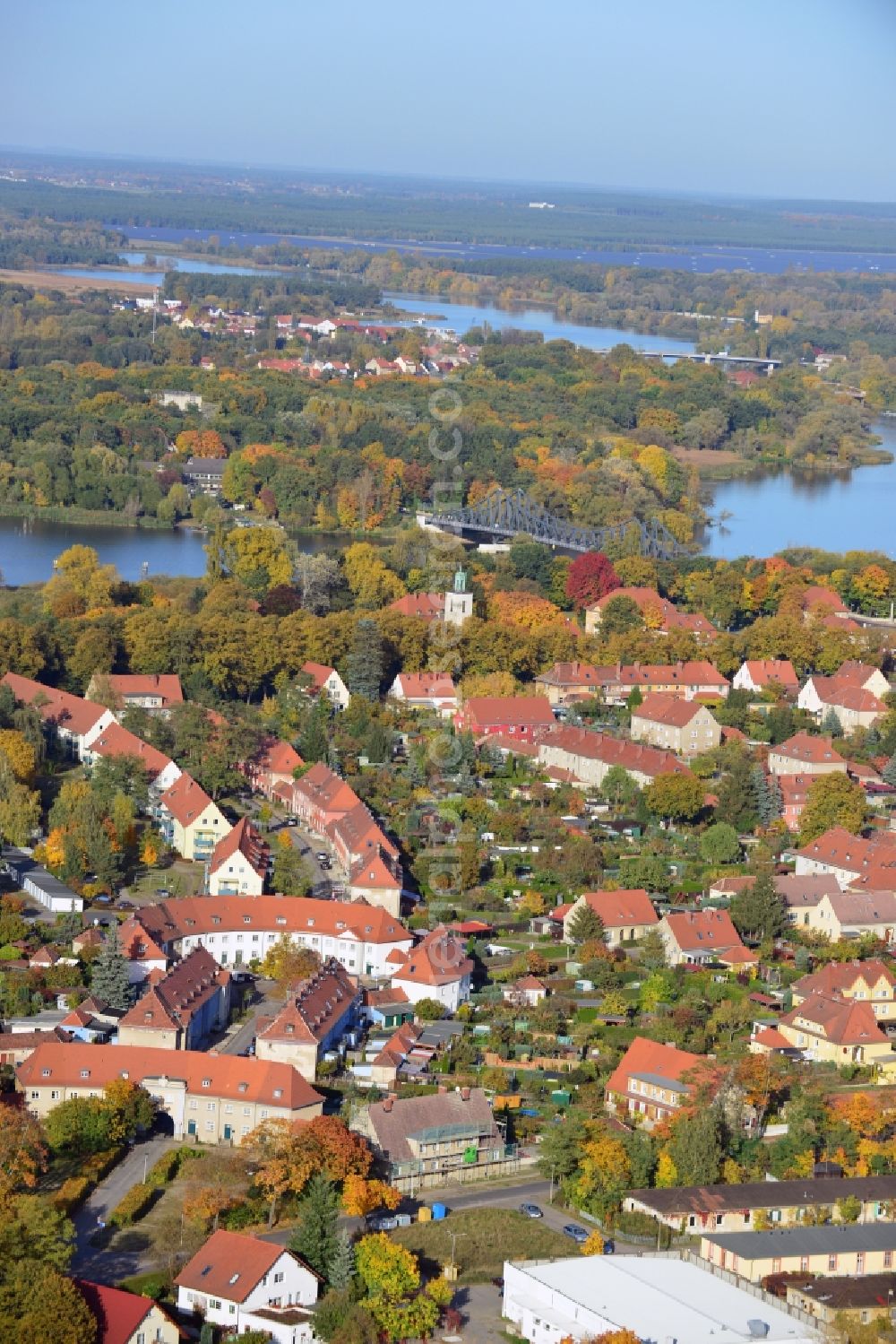 Aerial photograph Brandenburg Havel - Autumn view of the district Kirchmöser and surrounding lakes in Brandenburg upon Havel in the federal state Brandenburg