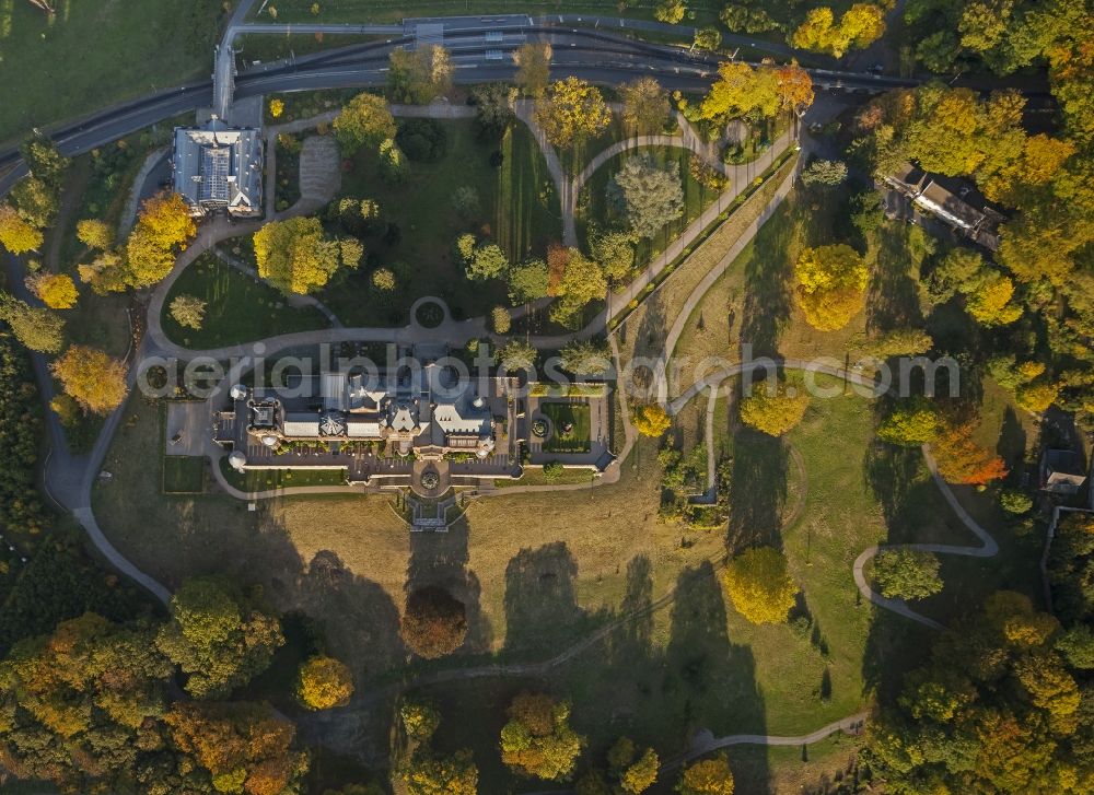 Königswinter from above - Autumn view of Castle Dragon Castle upon Rhine in Königswinter in the federal state North Rhine-Westphalia. The opened to the public restored and renovated castle is monument protected and operated by the Schloss Drachenburg gGmbH.