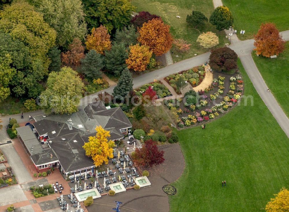 Dortmund from the bird's eye view: Autumn view of the Westphalia park. In the picture the cafe at the pool in Dortmund in the federal state North Rhine-Westphalia