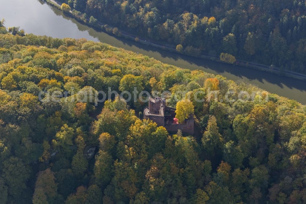 Aerial image Mettlach - Herbstblick vom Wald an der Burg Montclair mit Burgturm an der Saarschleife bei in Mettlach im Bundesland Saarland.// Autumn view from the forest to the Montclair castle with castle tower on the Saar loop at Mettlach in Saarland.