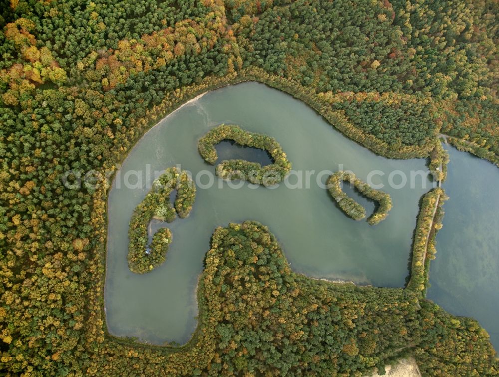 Bottrop Kirchhellen from above - Autumn landscape on Heidesee in Bottrop-Kirchhellen in North Rhine-Westphalia