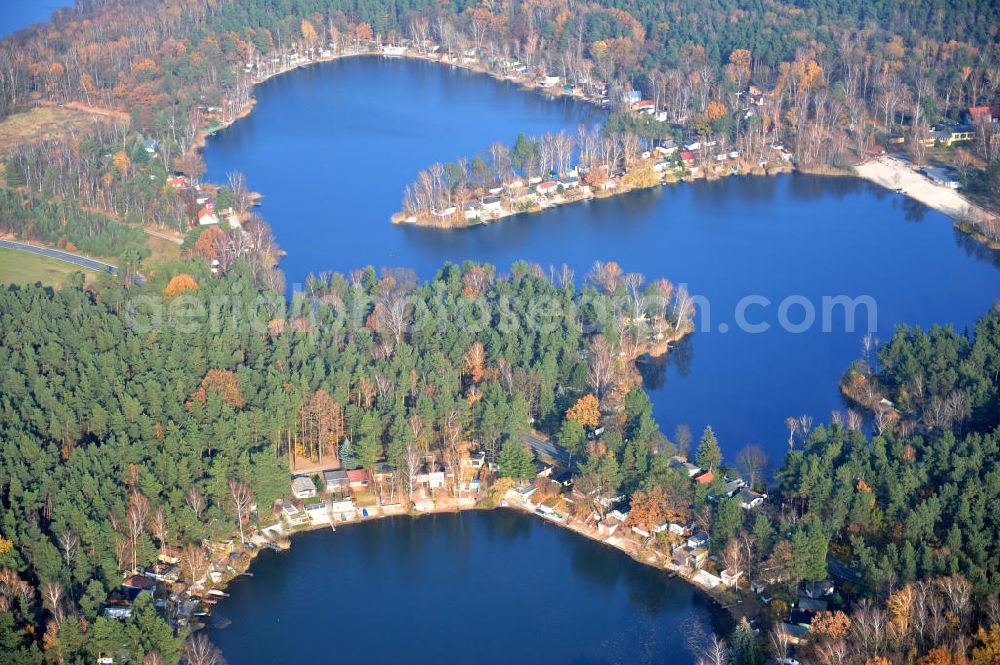 Aerial image Schönborn OT Lindena - Herbstlandschaft mit See / Hauptsee im Naturpark Niederlausitzer Heidelandschaft bei Lindena. Autumn landscape with forest lake close by Lindena.