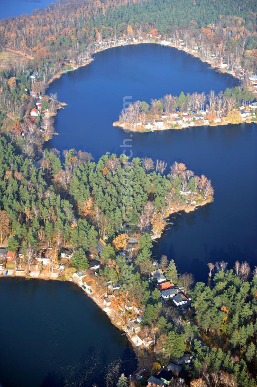 Schönborn OT Lindena from above - Herbstlandschaft mit See / Hauptsee im Naturpark Niederlausitzer Heidelandschaft bei Lindena. Autumn landscape with forest lake close by Lindena.