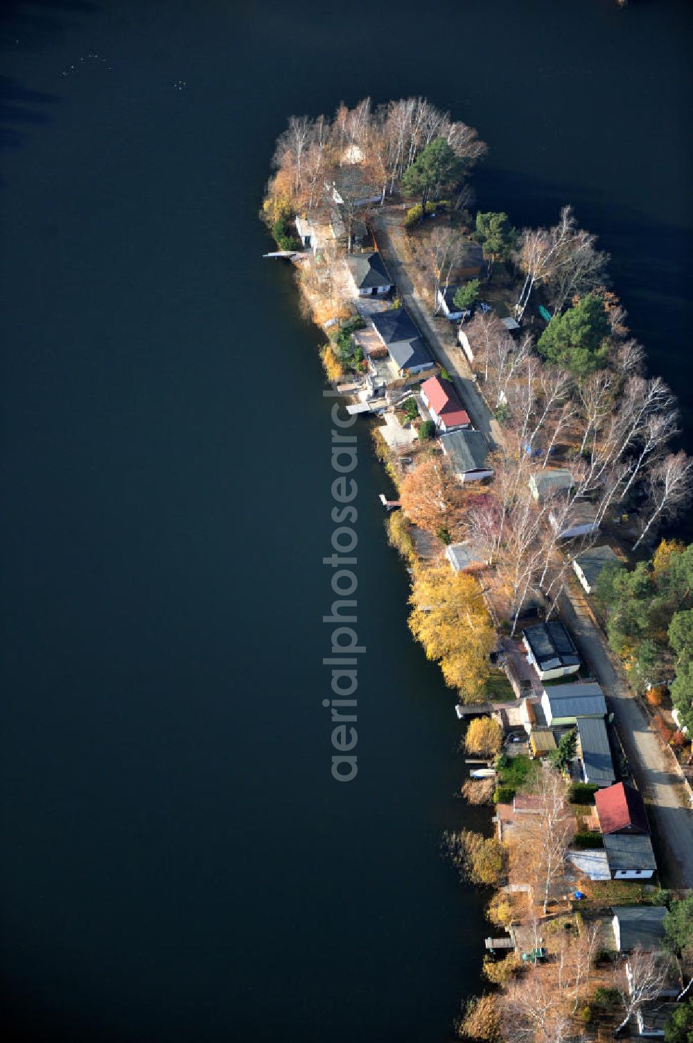 Aerial photograph Schönborn OT Lindena - Herbstlandschaft mit See / Hauptsee im Naturpark Niederlausitzer Heidelandschaft bei Lindena. Autumn landscape with forest lake close by Lindena.