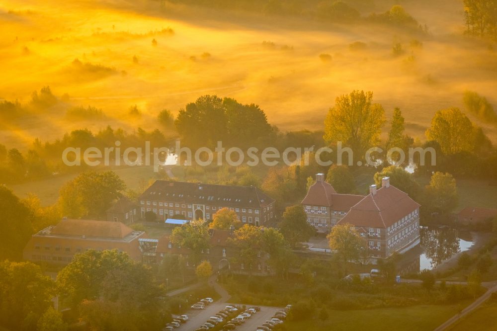 Hamm from above - Building and castle park systems of water castle Oberwerries in Hamm at Ruhrgebiet in the state North Rhine-Westphalia, Germany