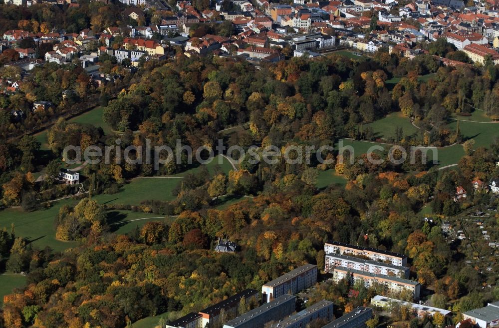 Aerial photograph Weimar - Autumnally colored trees at the park Ilmpark in Weimar in Thuringia