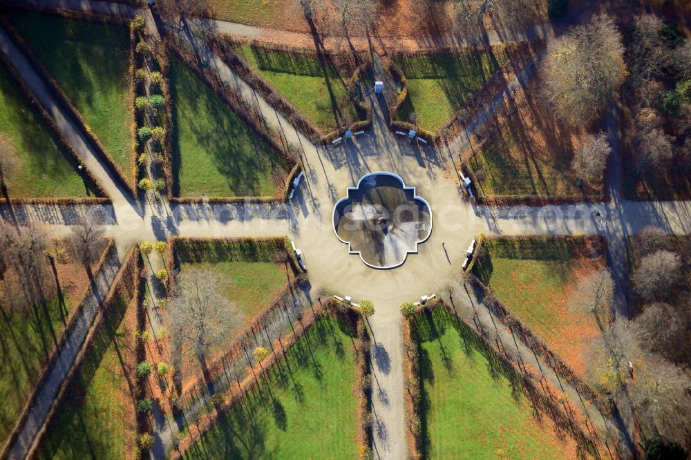 Aerial image Potsdam - Autumnal parkland on the fountains basin in Sanssouci Palace in Potsdam in Brandenburg