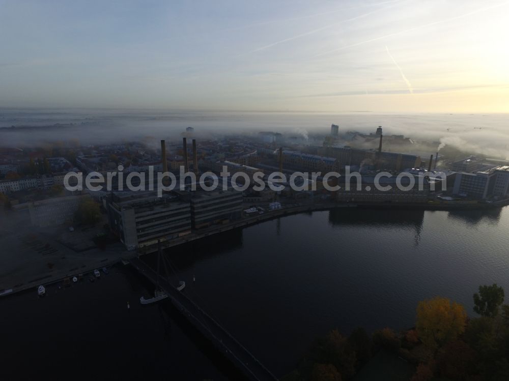 Aerial photograph Berlin - Autumnal fog layers on the banks of the river course of the River Spree in Berlin Schoeneweide