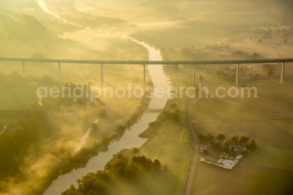 Aerial image Mülheim an der Ruhr - Autumn fog and haze on the route and the lanes of the highway bridge over the motorway A 52 over the river Ruhr in Muelheim an der Ruhr in the state North Rhine-Westphalia